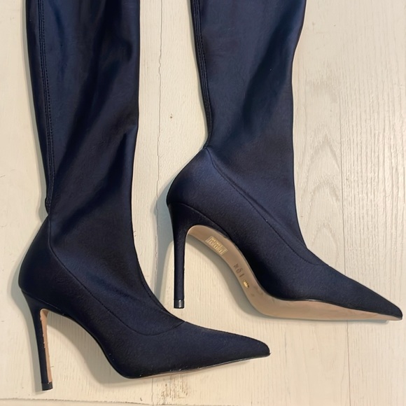 New Stuart Weitzman Ultrastrt Legging 100 Stretch Thigh High Black Boot size 6.5 - Picture 11 of 15